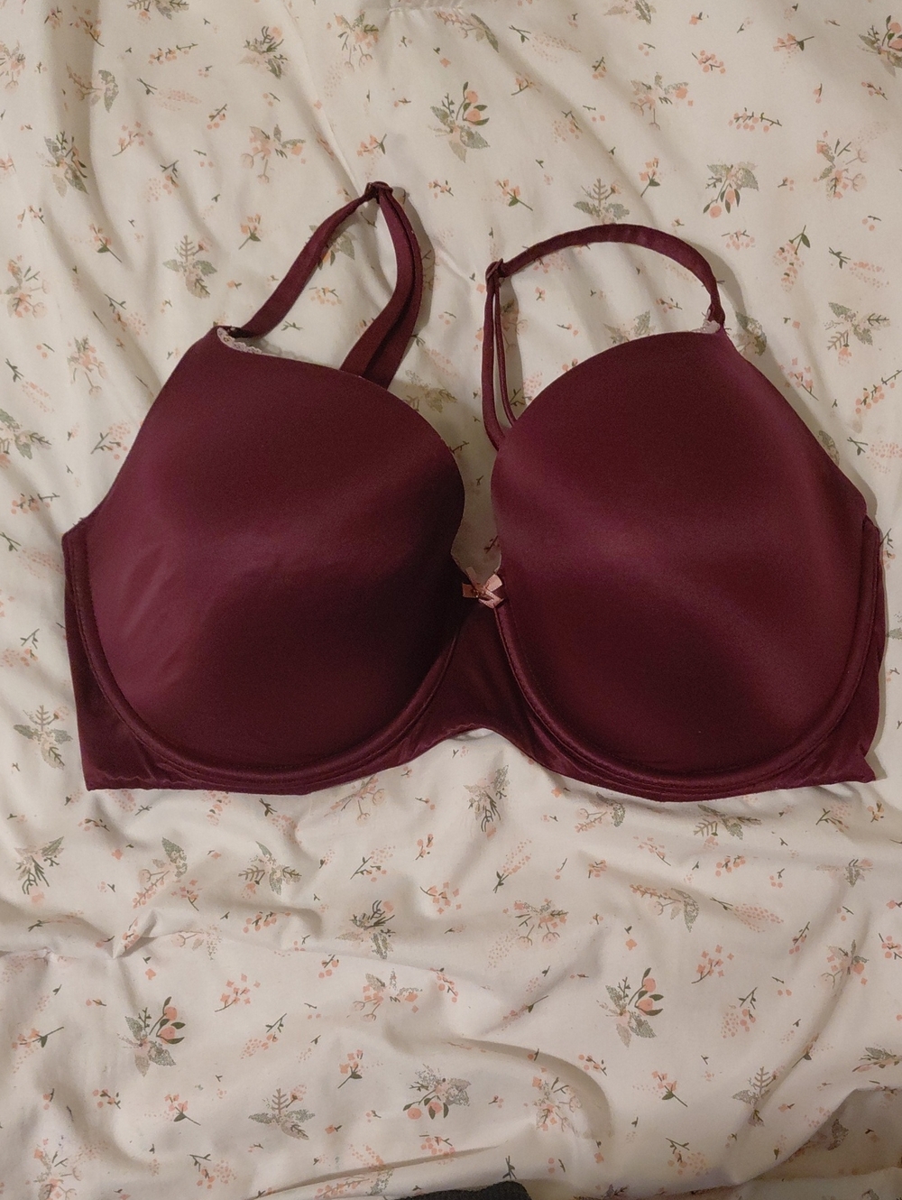 Victoria's Secret Smooth T-Shirt Bra in Burgundy
